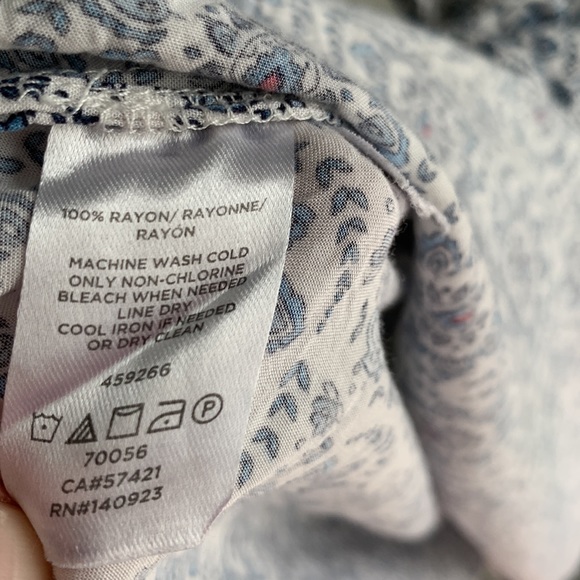 Loft White, blue, pink, navy Paisley design rayon dress size medium - Picture 6 of 6